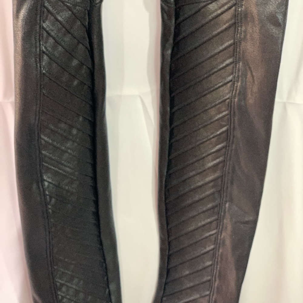 Spanx Faux Leather Moto Leggings. NWT.Size XS. Black. - Picture 9 of 9